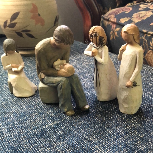 Willow Tree Figurines๐จ๐ผโ๐ผ๐จโ๐ฆ๐ฉโ๐ง๐